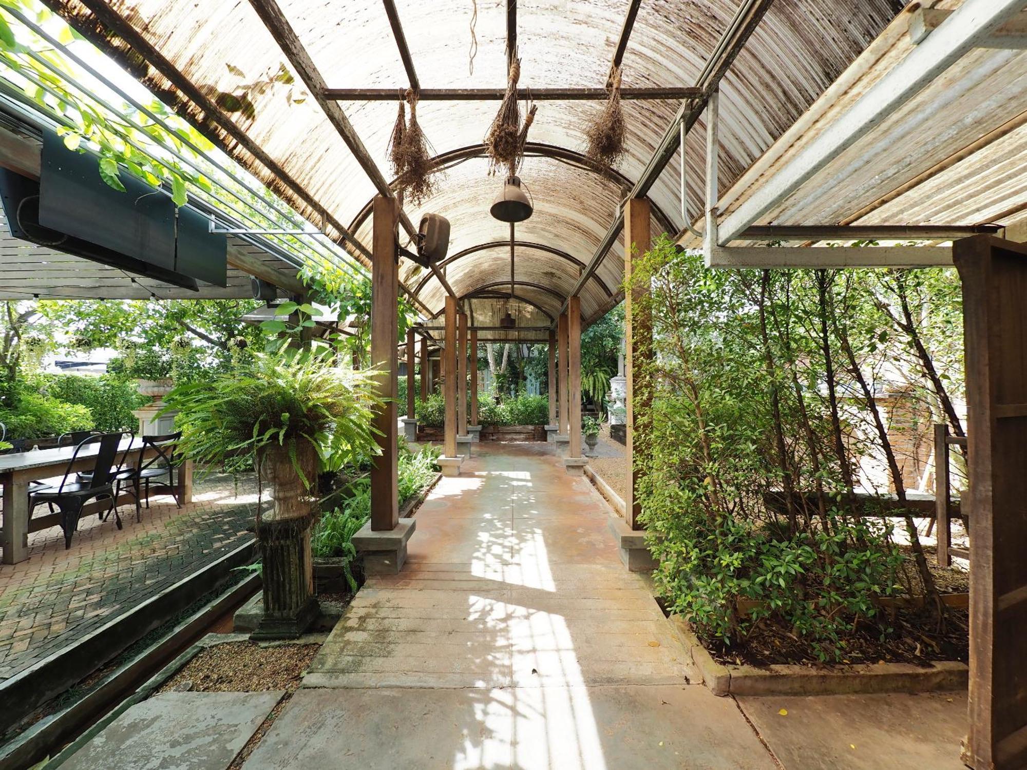 Nipa Garden Hotel Сураттхани Экстерьер фото